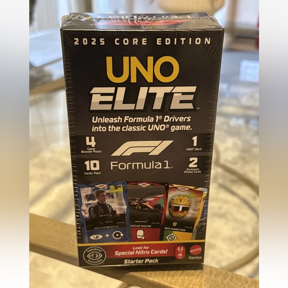 UNO Elite Formula 1 2025 Core Edition Card Game - Black F1 Lewis Hamilton Max